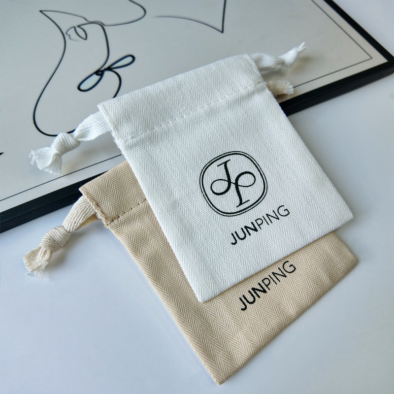 custom cotton bag with logo for reusable retail gift packaging, printed cotton pouch for cosmetics and gifts