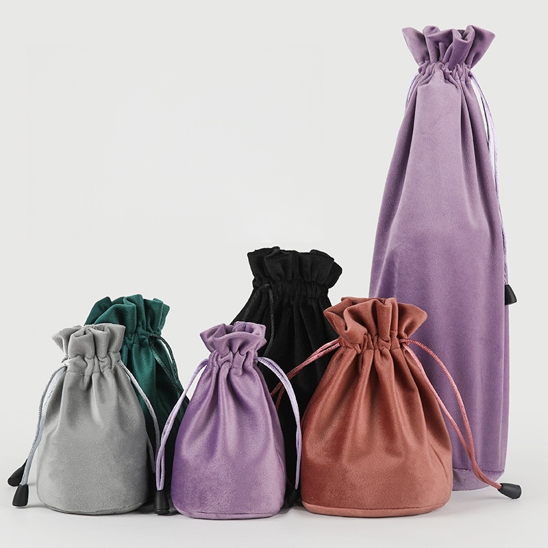 custom velvet bag with logo for luxury jewelry gift packaging, logo velvet pouch for premium retail gifts