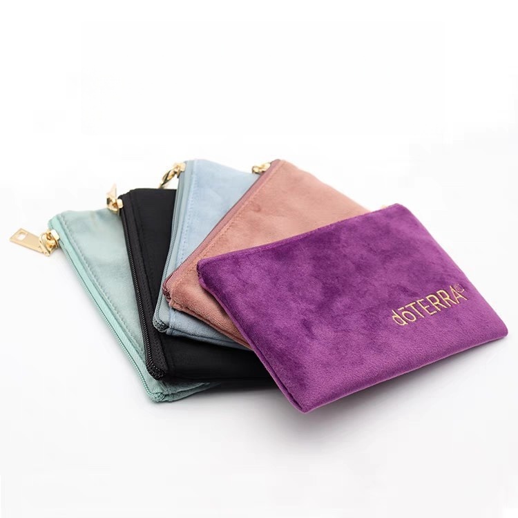 custom velvet bag with logo for luxury jewelry gift packaging, wholesale velvet drawstring bag for accessories